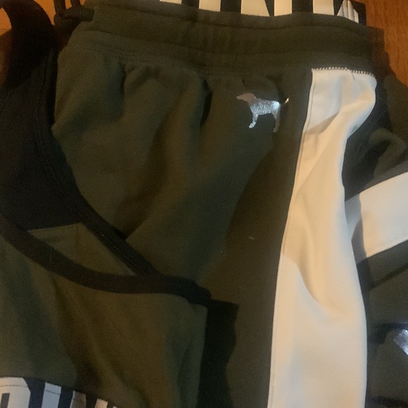 New! Victoria secret set - Picture 4 of 5